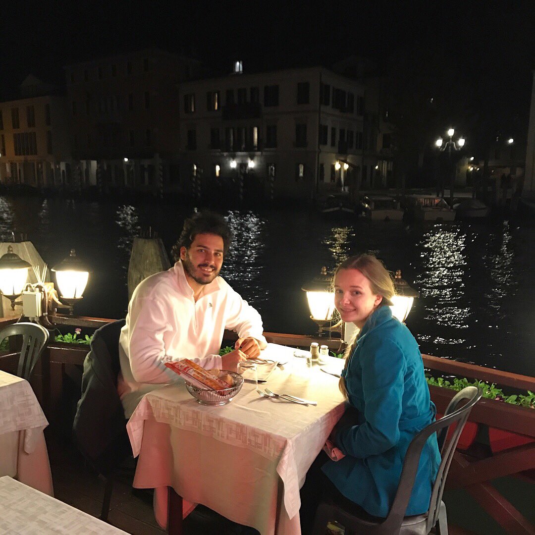 Felt a little touristy and the food wasn't spectacular, but the view 😍 romantic &amp; gorgeous. #Venice is a city with no equal! Unbelievable! #vegan #TravelTuesday #travel #vegantravel #Italy #explore #adventure #wanderlust #veg #plantbased