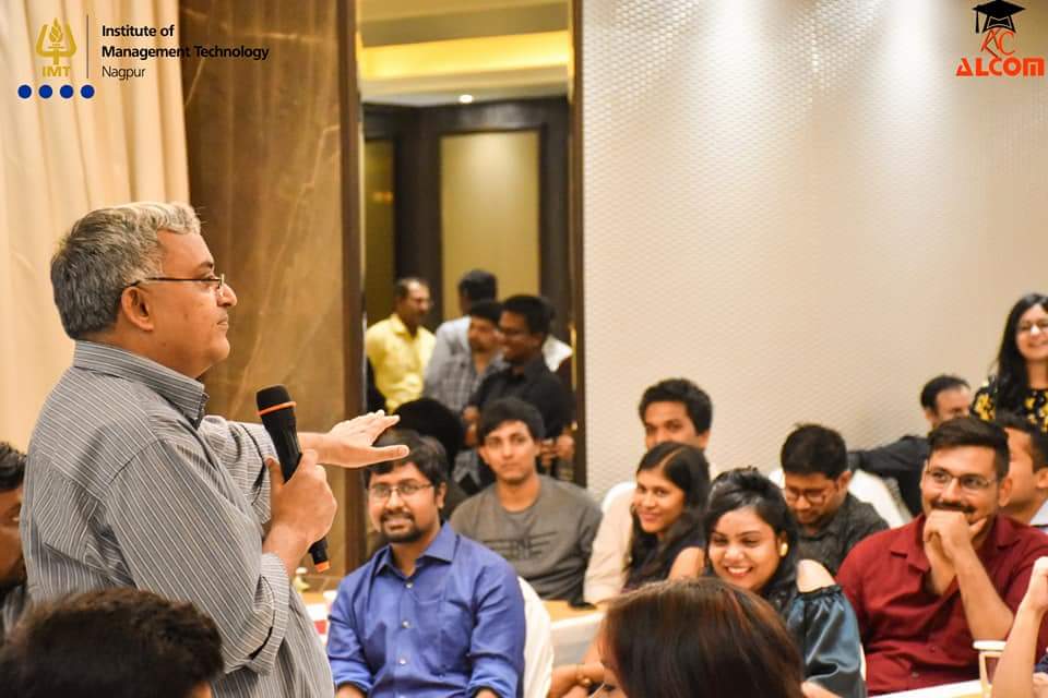 IMT_Nagpur's tweet photo. In an initiative by the Alumni Committee, two Chapter Meets were held across the country, where the alumni and the faculty of the Institute got together to share experiences of their journey from being students to being corporate ready. @imtnalumni #chaptermeet #alumni #IMTN https://t.co/QqeX1ETVSW