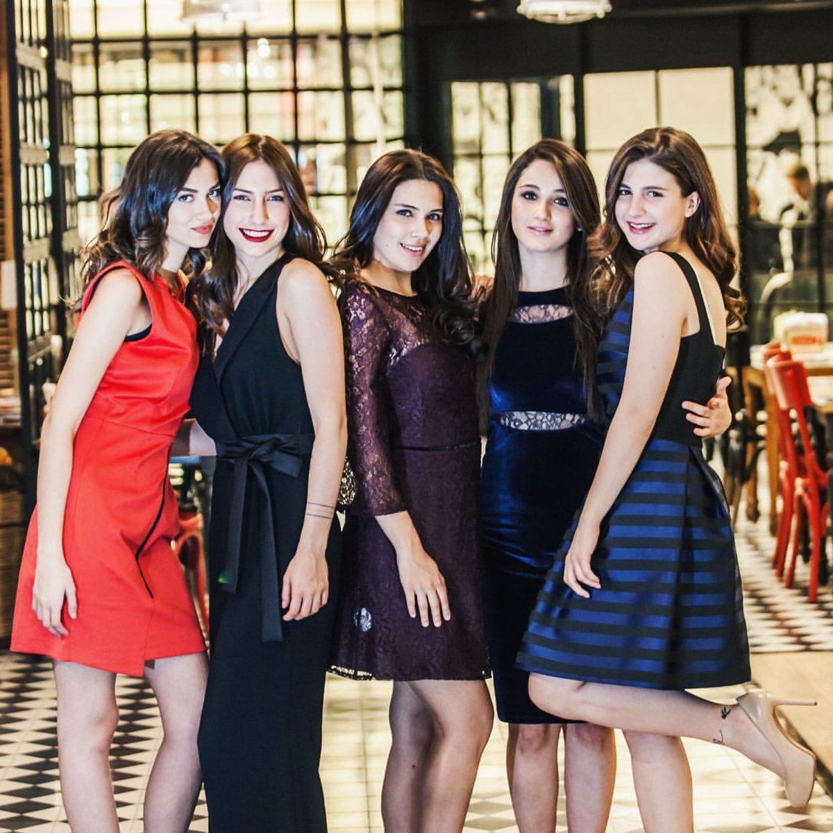 Şuraya birbirinden güzel #tbt🙏❤ #kırgınçiçekler