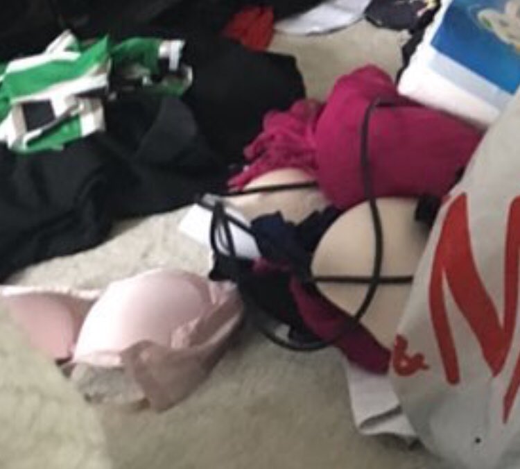 kates_boobs's tweet photo. 👀👙 #DDcups https://t.co/CHQRfVv0eQ