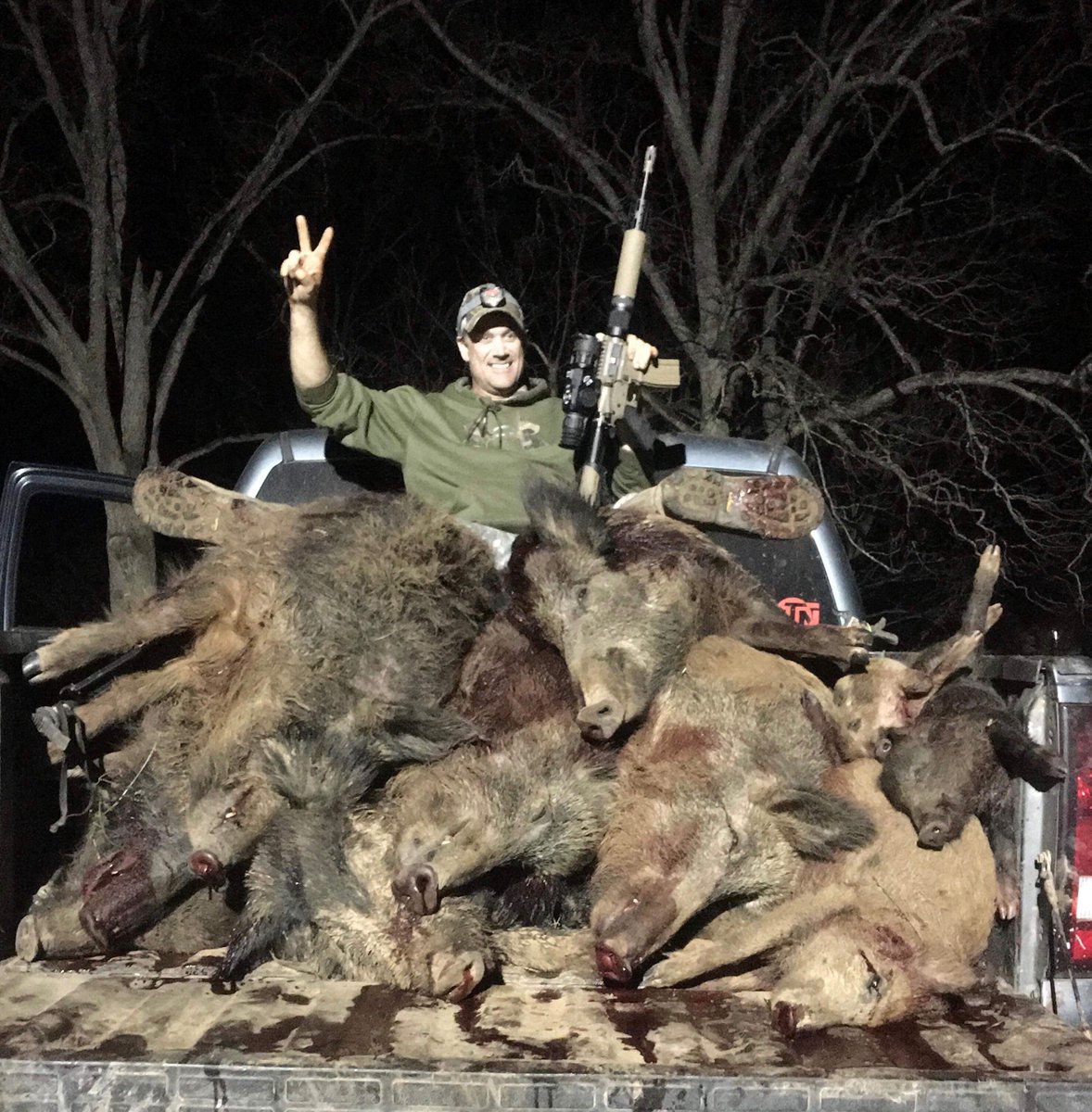 BarnesBullets's tweet image. Barnes VOR-TX 300BLK staking em' deep.