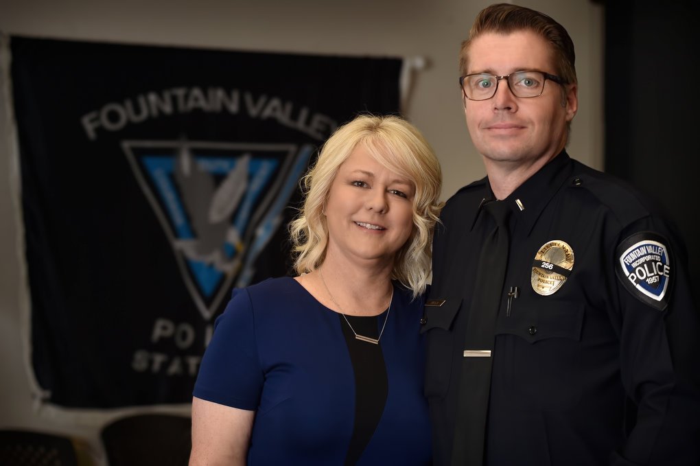 BTBadgeNews's tweet photo. Fountain Valley woman fundraises for families of fallen officers, provides support to law enforcement wives https://t.co/BhD3FFxbjJ #LawEnforcement #police #policeofficer #leowives #leo #fountainvalley #policewives #fallenofficer #thinblueline https://t.co/pvxeaf9wT5