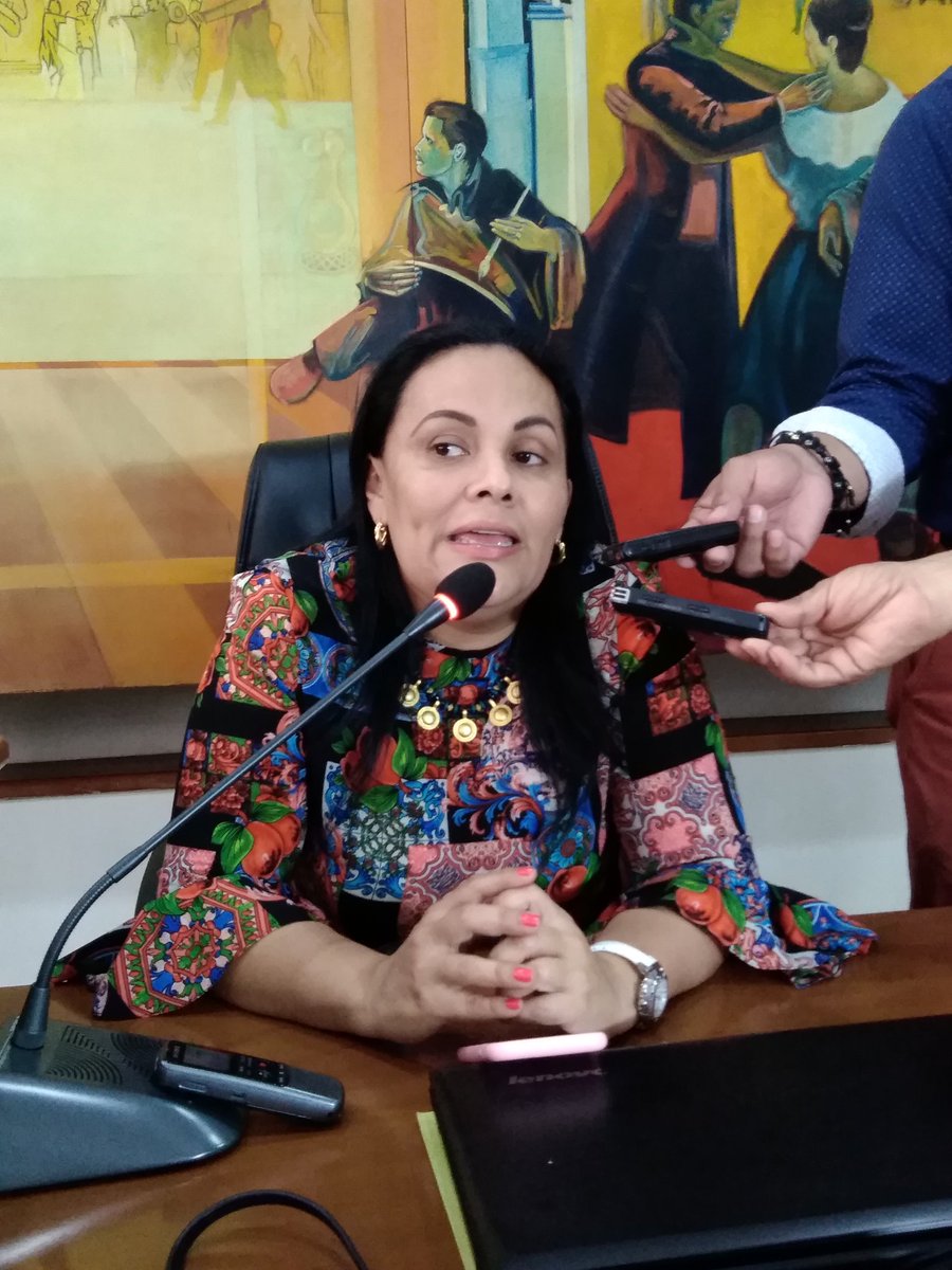Concejocta's tweet photo. Concejal @nellysantafe propone llamar a @ssaludcucuta @idssocial @ese_huem para analizar el problema de salud en la ciudad. Así mismo,  revisar los casos de sarampión que se han presentado en el país. https://t.co/hHJSKLMOgr
