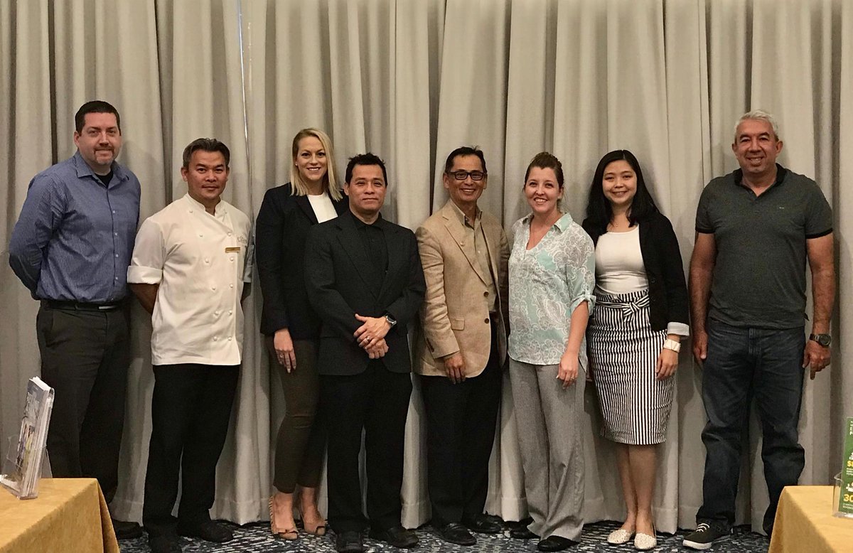 FRLAnews's tweet photo. Thanks to everyone who participated in our focus groups for the Florida Restaurant & Lodging Show. This year will be the best yet thanks to your insights! #JoinFRLA #FRLACFL @FLRestShow https://t.co/GQINADlbvp