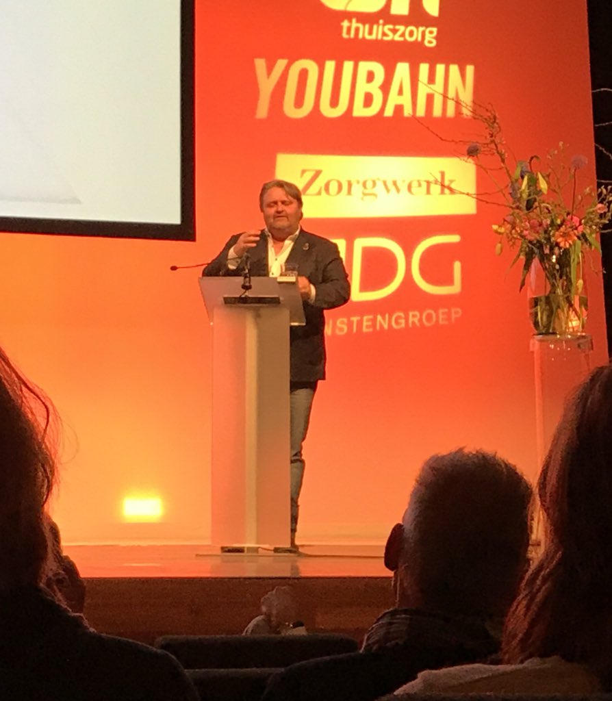 SuzanneLgtnbrg's tweet photo. “Duurzaam beperkt zich niet tot de eerste vier letters... DUUR... de #businesscase is juist vaak positief!” Dat zien wij ook bij onze klanten @GoodUpHQ dank @RuudvanTendris voor de geweldige presentatie! #mvo #energietransitie #bottomup #innovatie #adgcongres https://t.co/lEuKej3fxv