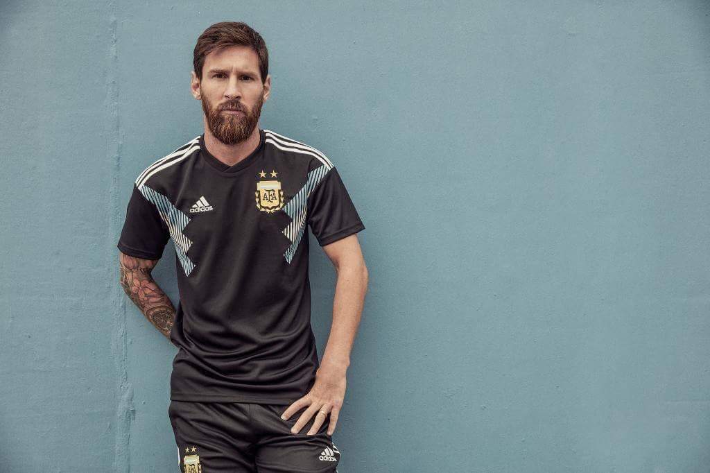 Roy Nemer On Twitter Lionel Messi Wearing The Argentina National Tean S Away Kit For The World Cup All Black By Adidas