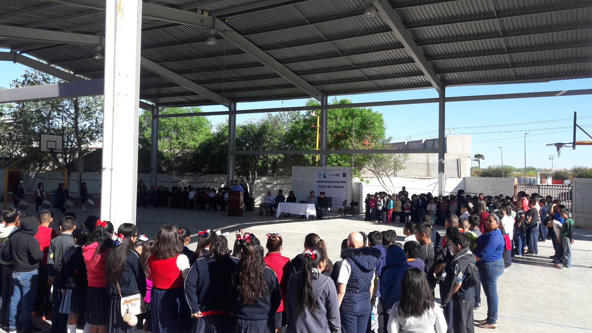 js02coah's tweet photo. #menoscriaderosmassalud, arranque de ka 1a. Jornada de Lucha Contra el Dengue, Zika y Chikungunya en la primaria Venustiano Carranza. https://t.co/vUuCTsWuM9