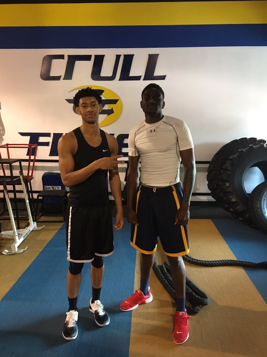 NateDaug's tweet image. Couple of my favs back in lab reunited... #crullfitness #crull #family #athletes #basketball #football @justin_web05 @King_2_Be
