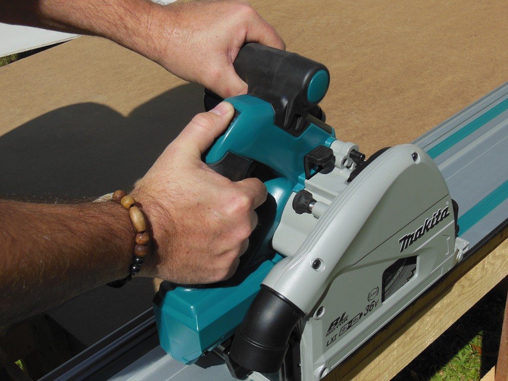 HomeFixated's tweet photo. The @MakitaTools 36V Brushless Plunge Track Saw – The Best Thing Since Sliced Wood? (AD) @homedepot #thdprospective #homedepot #tracksaw #carpentry #woodworking https://t.co/Ehav0QDpGJ https://t.co/jnSSSA1MNz