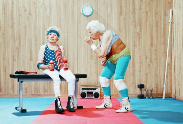 À 75 ans la masse musculaire diminue de 50%. 10 minutes d'exercice par jour suffisent pour ralentir le #vieillissement - ow.ly/8cOr30j1rkV via <a href="/science_et_vie/">Science&Vie</a> #BienVieillir #seniors