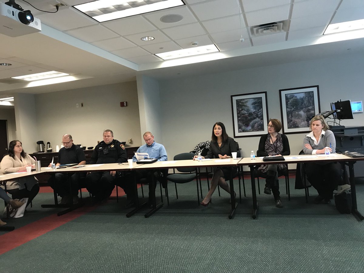 WI_DSPS's tweet photo. Thank you @Aurora_Health for hosting the #WIPDMP roundtables at your #Oshkosh location. Great to hear feedback from users that can be incorporated in future enhancements #HopeActLiveWI https://t.co/xBlD5pJJqg