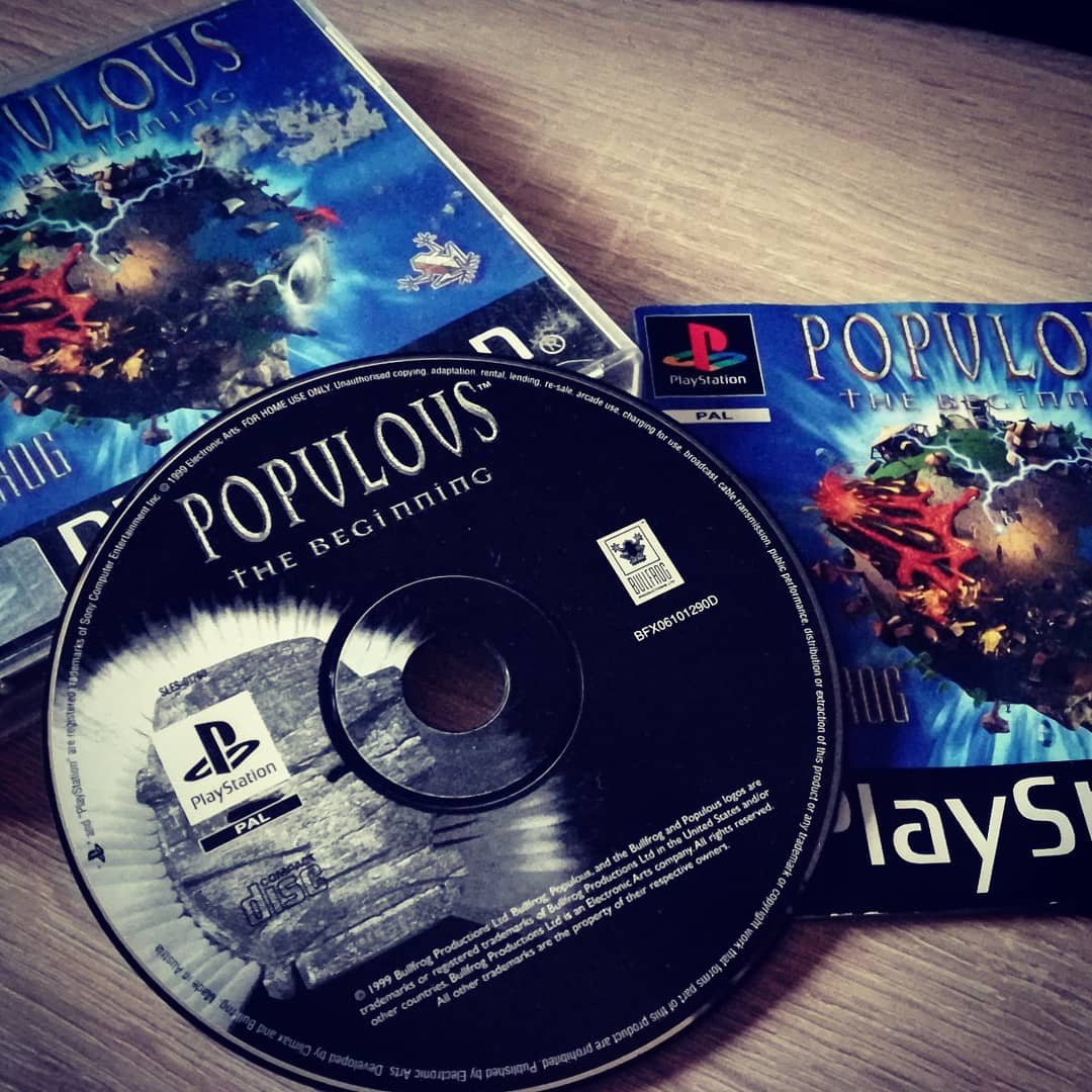 Grey8319's tweet photo. A gdyby tak walnąć wszystko i zostać #Bogiem w grze #Populous #TheBeginning na #psx #ps1.Gra wyporodukowana przez #BullfrogProductions a wydana przez #ElectronicArts w #1998 gra z gatunku #RTS #RealTimeStrategy. #gamer #games #playstation #playstationcollection #retro #retrogames https://t.co/tbU1yVTKfr
