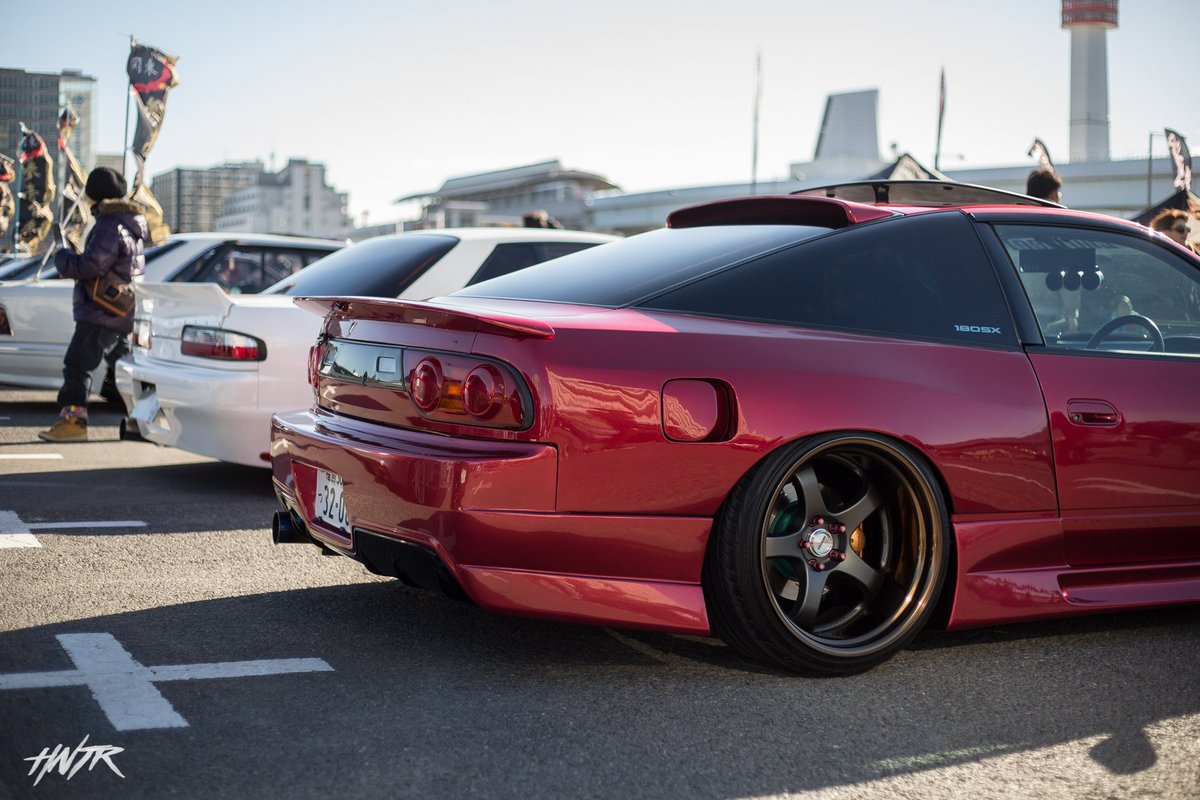 Legendary Cars tweet media