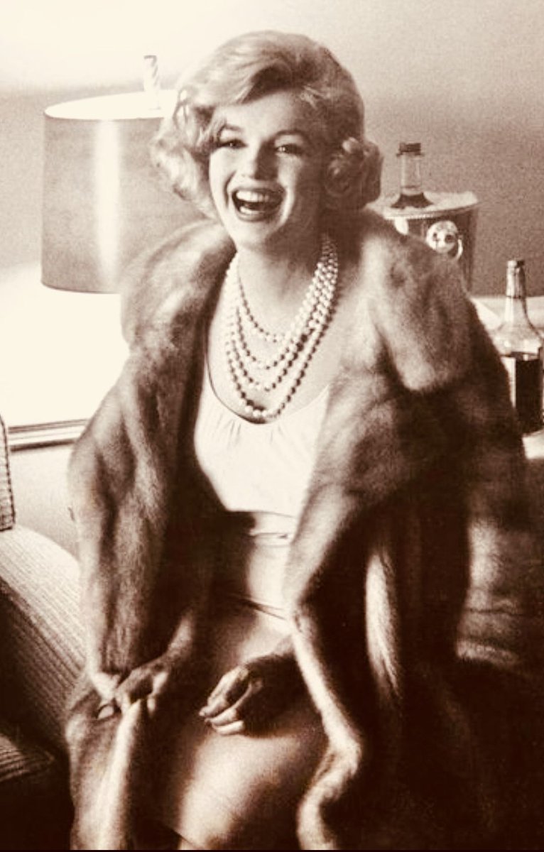 La felicidad depende de nosotros mismos #DíaInternacionalDeLaFelicidad
 #marilynmonroe