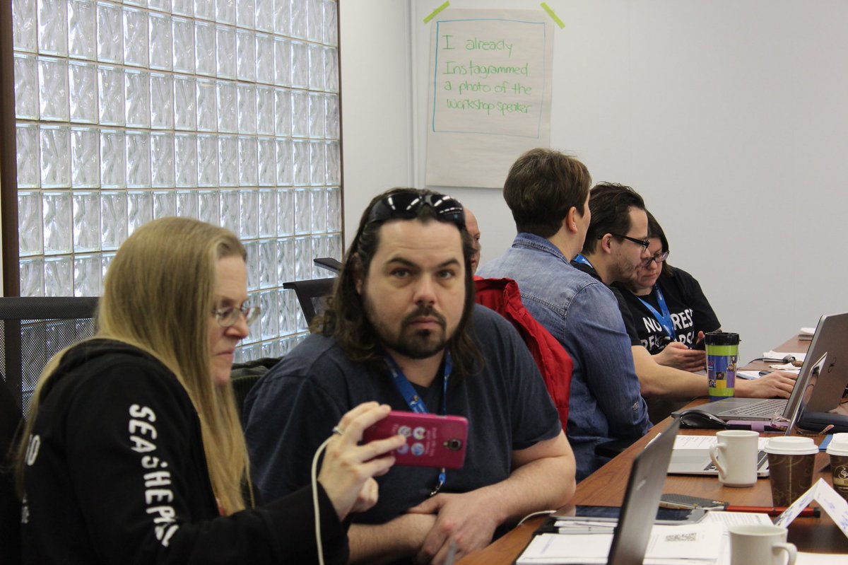 ericthewit's tweet photo. #clcschool #canlab #learningis hard https://t.co/7yNG5lBaFk