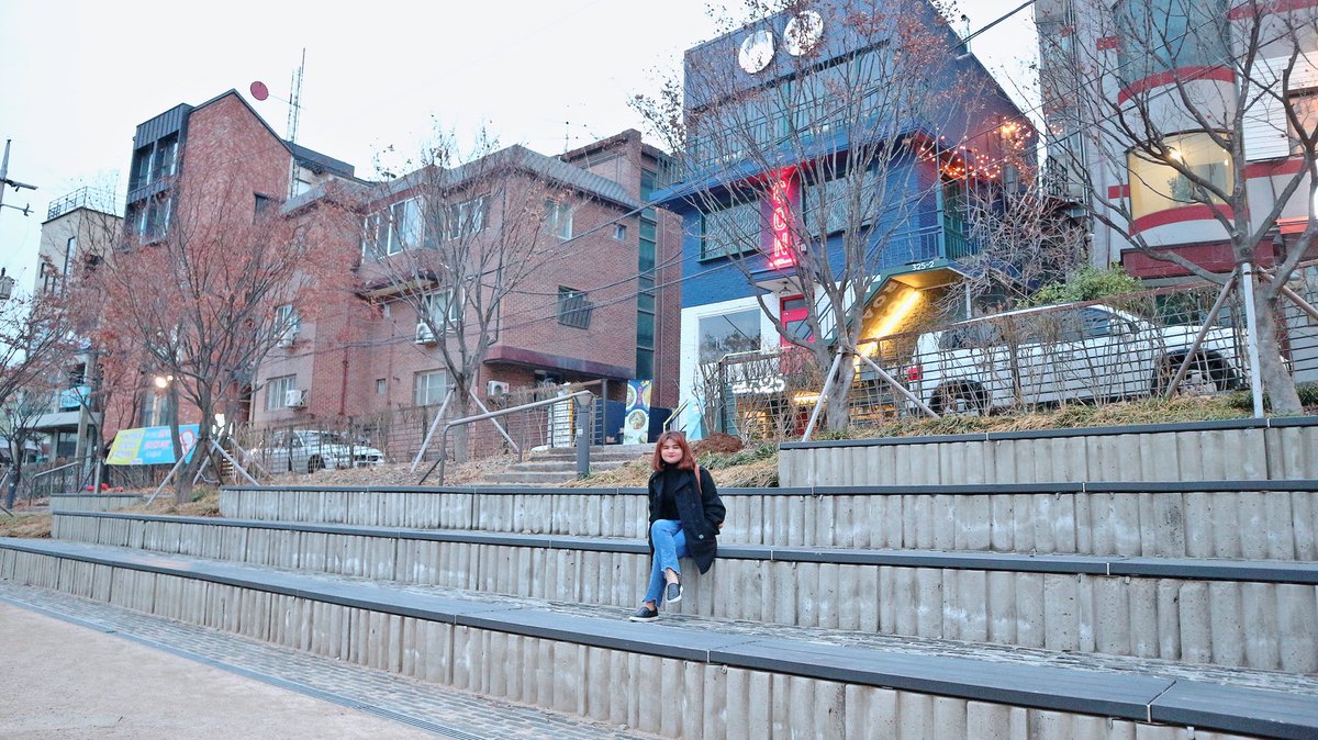 📍Gyeongui Line Forest Park
🚇Hyochang Park Station, Exit 4
📺 I Am Not A Robot, BTIMFL