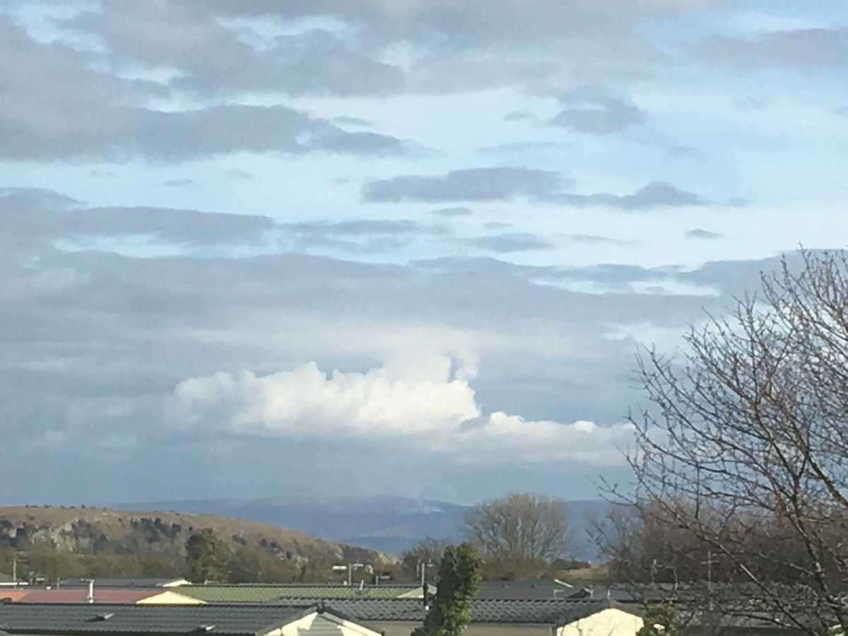 CartmelSticky's tweet image. #viewfromtheoffice #SpringEquinox #Springisonitsway #BlueSky #Sunshine
#CartmelStickyToffeePudding #HomeofCartmelStickyToffeePudding