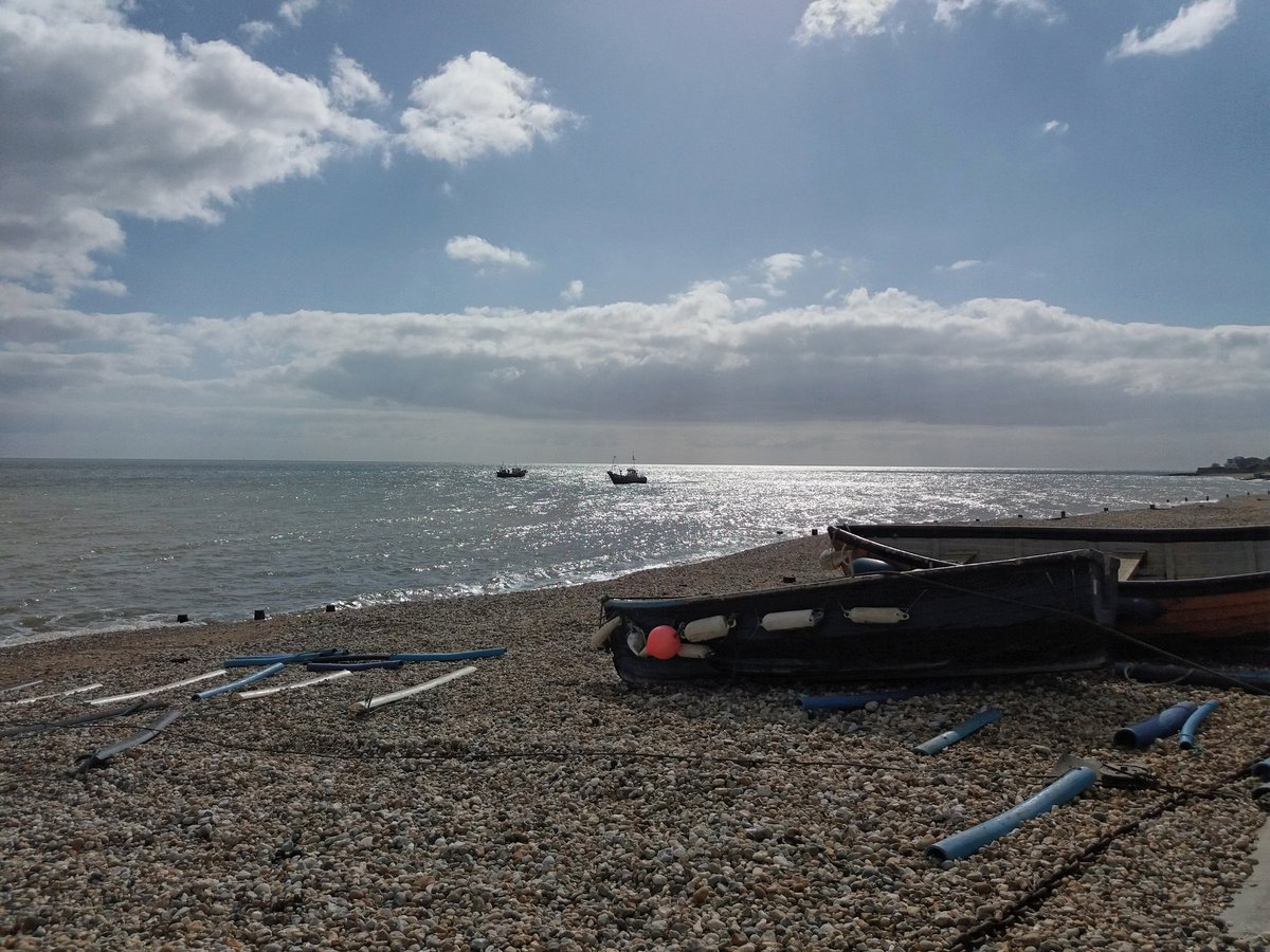 #selsey #westsussex <a href="/BBCWthrWatchers/">BBC Weather Watchers</a> <a href="/BBCSouthWeather/">BBCSouthWeather</a> <a href="/itvweather/">ITV Weather</a> <a href="/itvmeridian/">ITV News Meridian</a> <a href="/AlexisGreenTV/">Alexis Green</a> <a href="/HollyJGreen/">Holly Green - Weather Presenter</a> <a href="/Chiobserver/">Chichester Observer</a> <a href="/ExpWestSussex/">Experience Sussex Partnership</a> @SpiritFMSussex <a href="/SussexLifeMag/">Sussex Life</a> <a href="/BBCSussex/">BBC Sussex</a> <a href="/VSussex/">Visit Sussex</a>