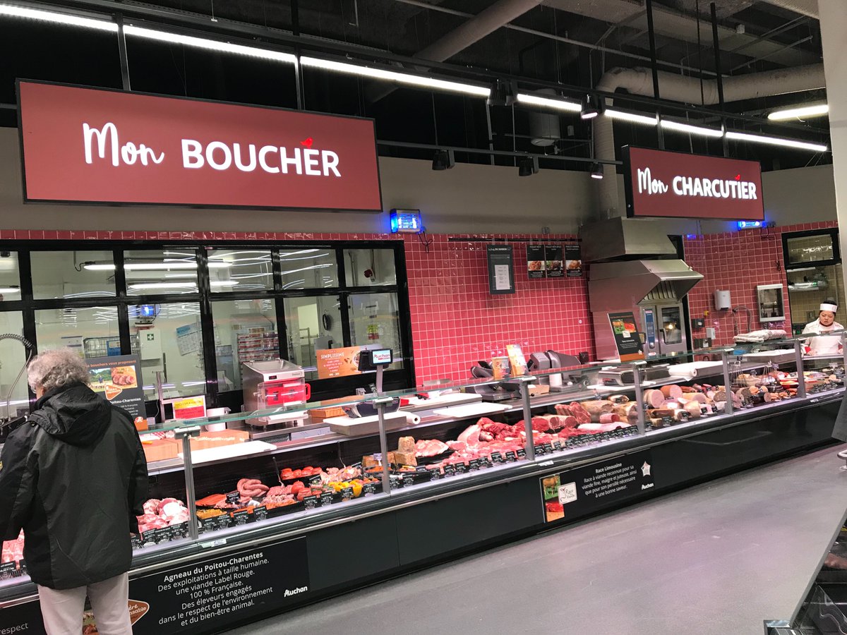 Dauvers70's tweet photo. L'IMAGE RETAIL : La nouvelle signalétique des métiers #AuchanSuper déployée pour la première fois à Châtillon (92). Et le "petit oiseau" vint... https://t.co/QHBwXip2mY