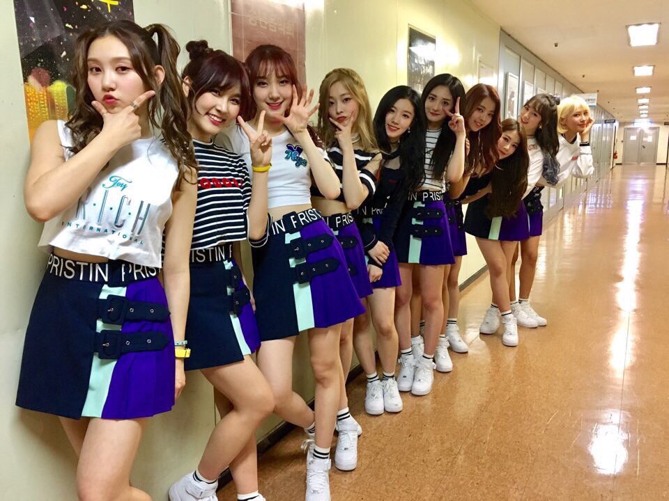 pristin0701's tweet photo. 1周年おめでとう🌸
私が日々の生活を頑張れるのはpristinがいるからだよ…❤️😭
これからも花道だけを歩こう！！
프리스틴 사랑합니다💕💕

#1ST_ANNIVERSARY_PRISTIN 
#FlyHIghWithPristin #1주년 @PRST_OFFICIAL_ @10_PRISTIN https://t.co/ua9tEXzOSm