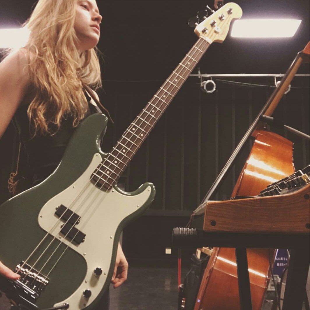 ria | stream epiphany☁ on Twitter: "PANIC! AT THE DISCO'S NEW BASSIST