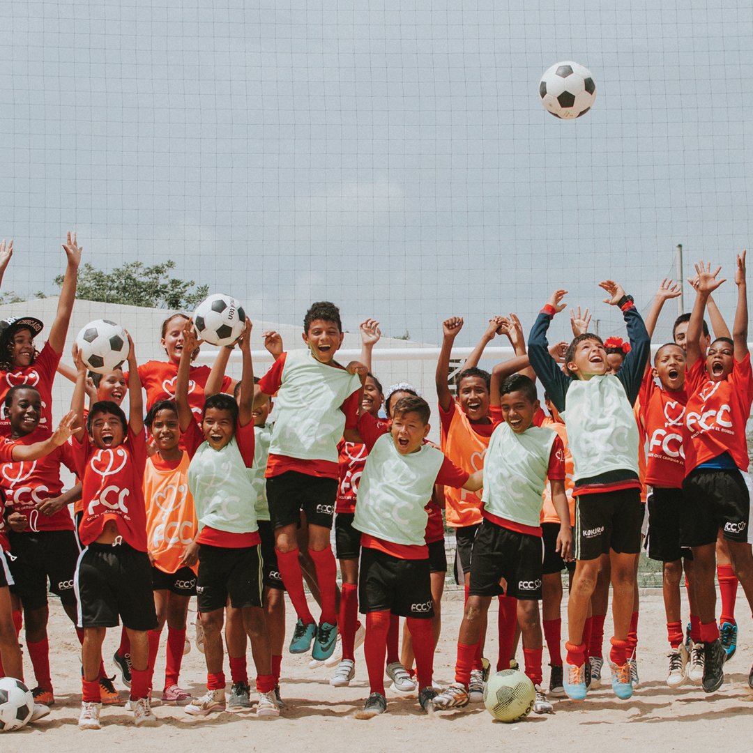 Jump for Joy – It’s #InternationalDayOfHappiness

Football is happiness 😁. Share and like if you agree!

#football4good ⚽