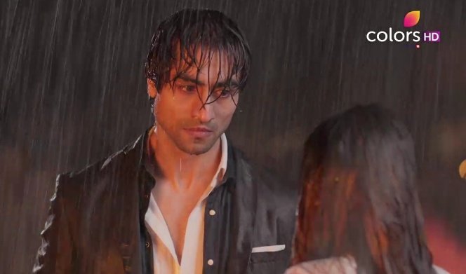 Beyhadhh2's tweet photo. Everything about this was perfect, from the portrayal of characters and dialogues to the music and visuals👌🏼
The precap promises an equally scintillating performance tomorrow❤
#Bepannaah https://t.co/K88jxTFfMv