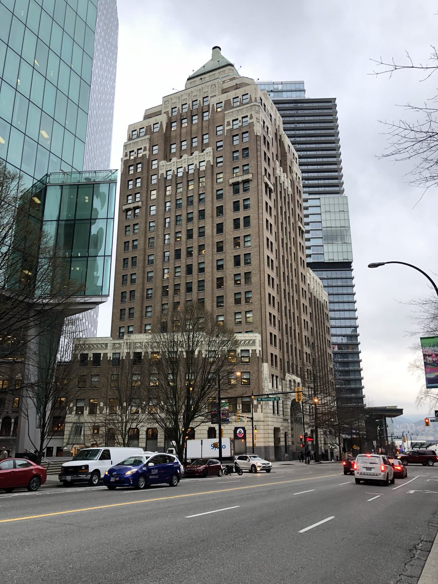 pathologist's tweet photo. Don’t forget to check out the old and new architecture whilst at #USCAP2018 Vancouver https://t.co/b1zWMkMjjH