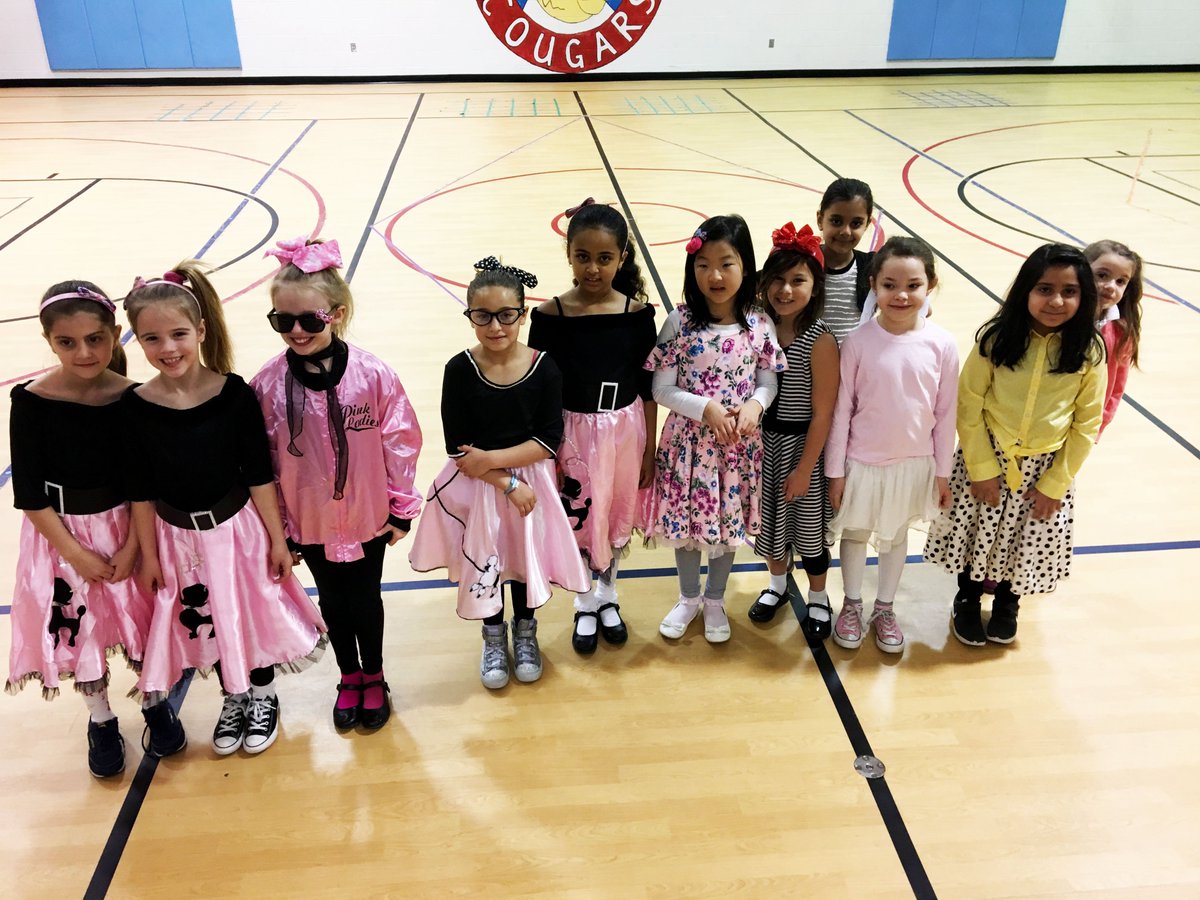 ColumbiaES_fcps's tweet photo. We're rockin' the 50's fads in honor of our 50th anniversary!#50yearsoflearning #ourFCPs https://t.co/aFLC0xZR9i