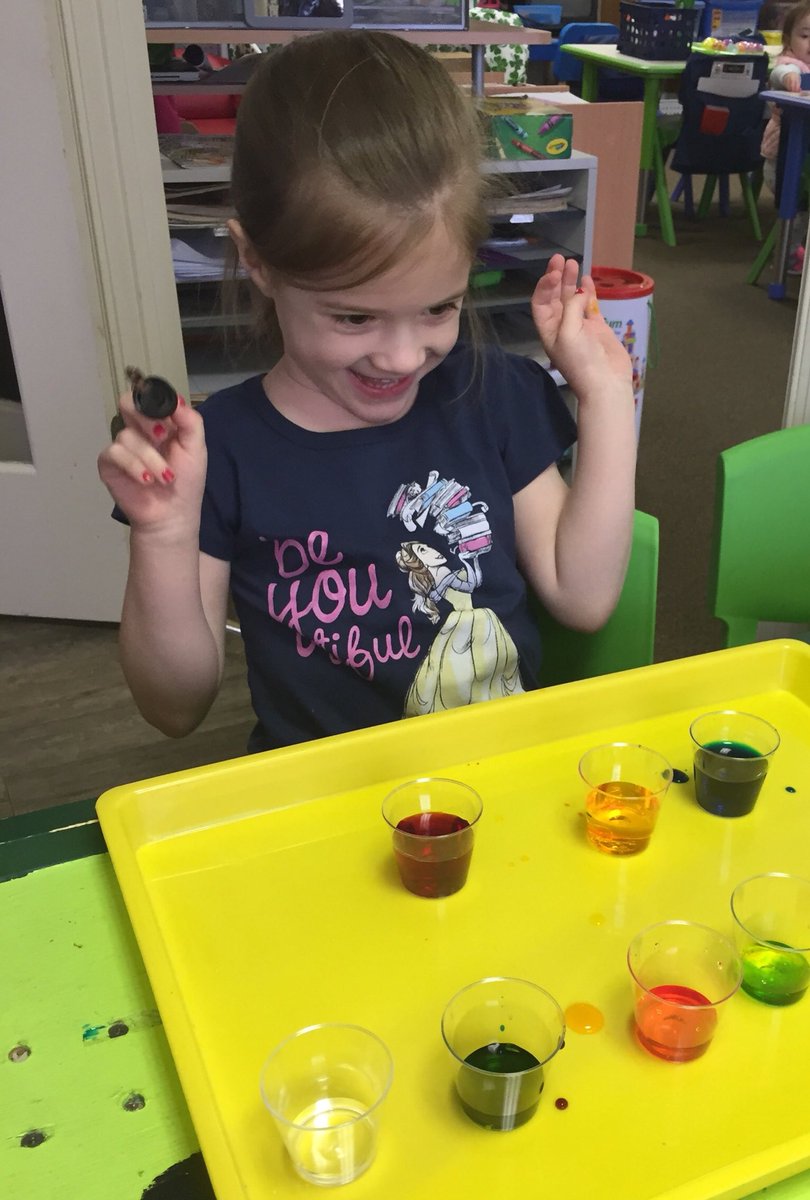 Cypress_STEM's tweet image. Preschool student in our STEM Lab is clearly having FUN as she experiments with color mixing.
#stemfun #preschoolstem #scienceprocess #LearningByDoing #rainyandgloomyoutsidetonsoffuninside #schooliscool #learninghowtolearn