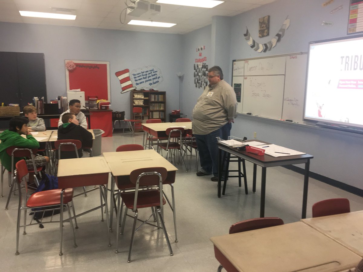 LHMSPatriots's tweet photo. LHMS Career Day 2017-2018, Newspaper, Nurse Practitioner, Office Manager https://t.co/8TpTk9QsIL