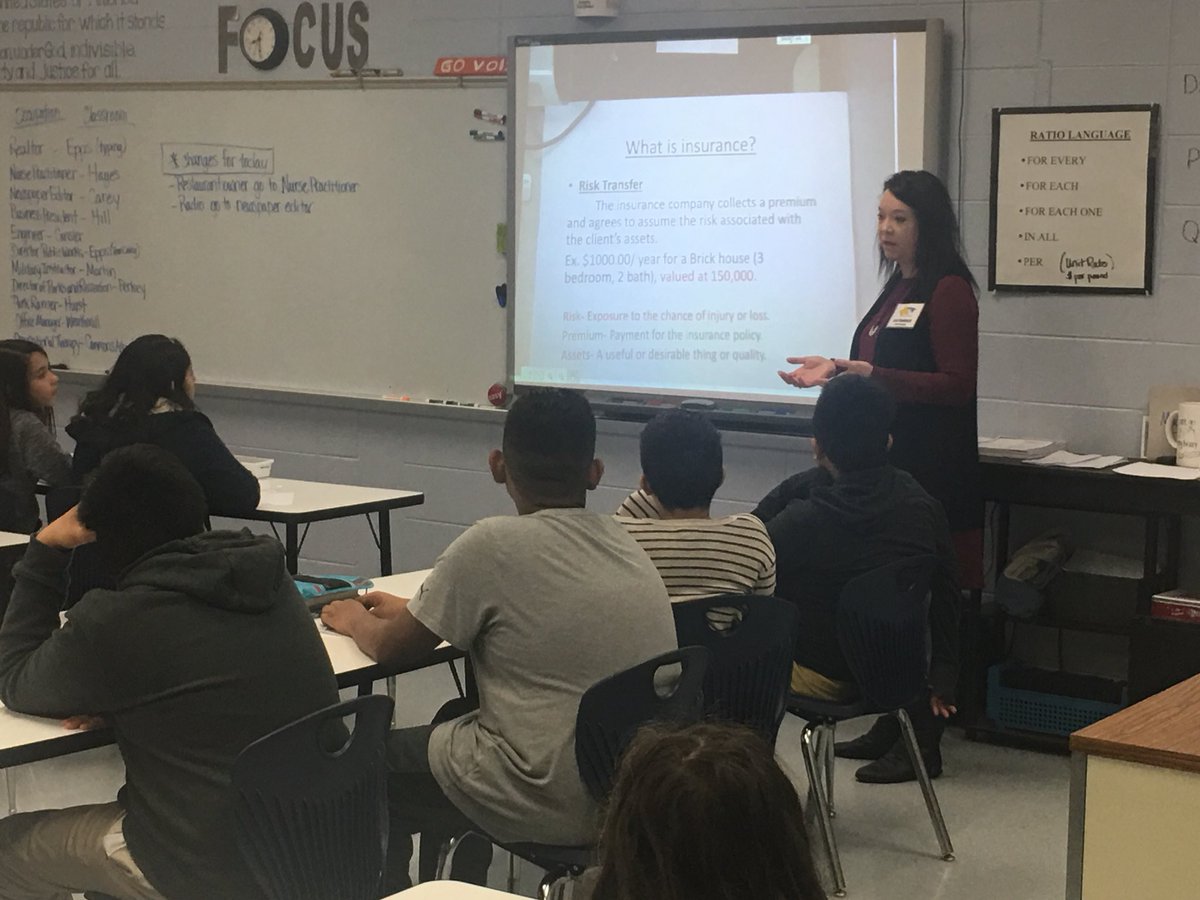 LHMSPatriots's tweet photo. LHMS Career Day 2017-2018, Newspaper, Nurse Practitioner, Office Manager https://t.co/8TpTk9QsIL