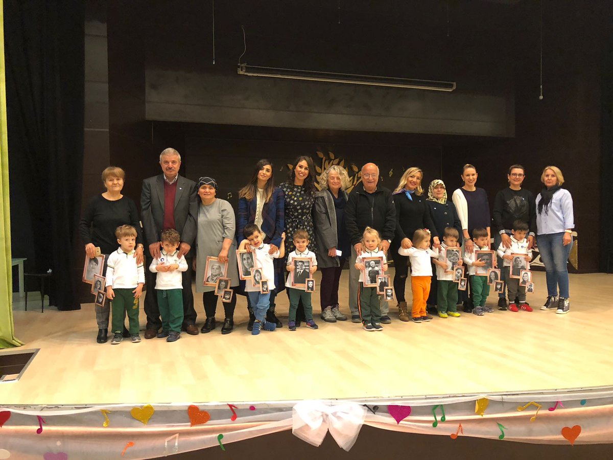 #YaslılaraSaygıHaftası #nesillergünühatırası #nostalji <a href="/AliRizaLule/">Ali Rıza Lüle</a> <a href="/salhakbay/">Salih Akbay</a> <a href="/RaufAkan/">Rauf Akan</a> @mugeatabora <a href="/esrasert1979/">Esra Sert</a> <a href="/guralper/">Alper GUR</a> <a href="/mehmetsaritas/">Mehmet Sarıtaş</a>