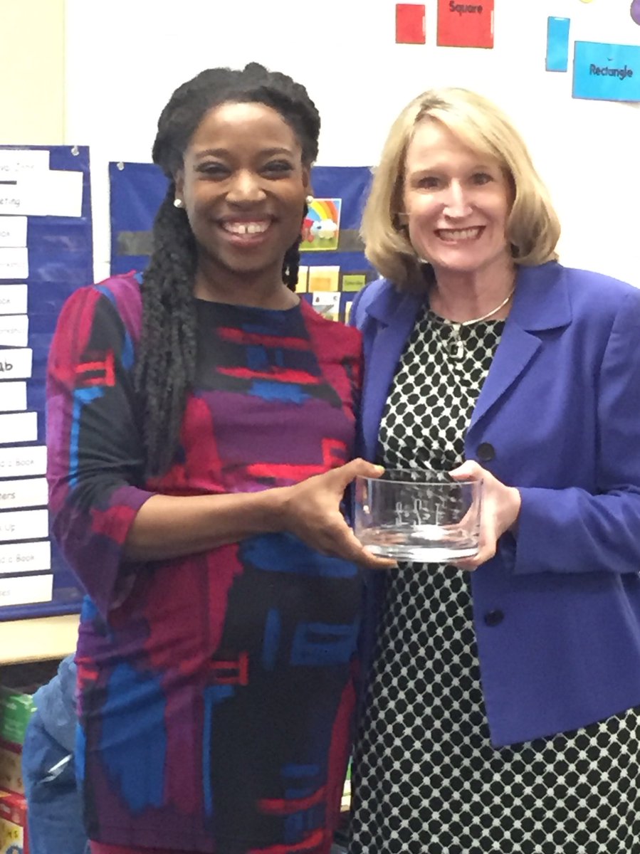 DocGKK's tweet photo. Recognizing, Soroya, an amazing teacher @MrsBly_MECC @MasonSchools for sharing innovative practices along w her positivity and kindness! https://t.co/zUYXUHdRX4