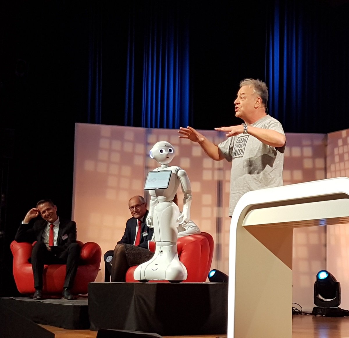 AvatarionTech's tweet photo. Zusammen mit @raiffeisen_lab an der „BANKNACHT 2018“ RAIFFEISENBANK REGIO UZWIL https://t.co/UZDPfAoPQY. 
Das ist erst der Anfang! 😎 https://t.co/Fv8keNa3GX