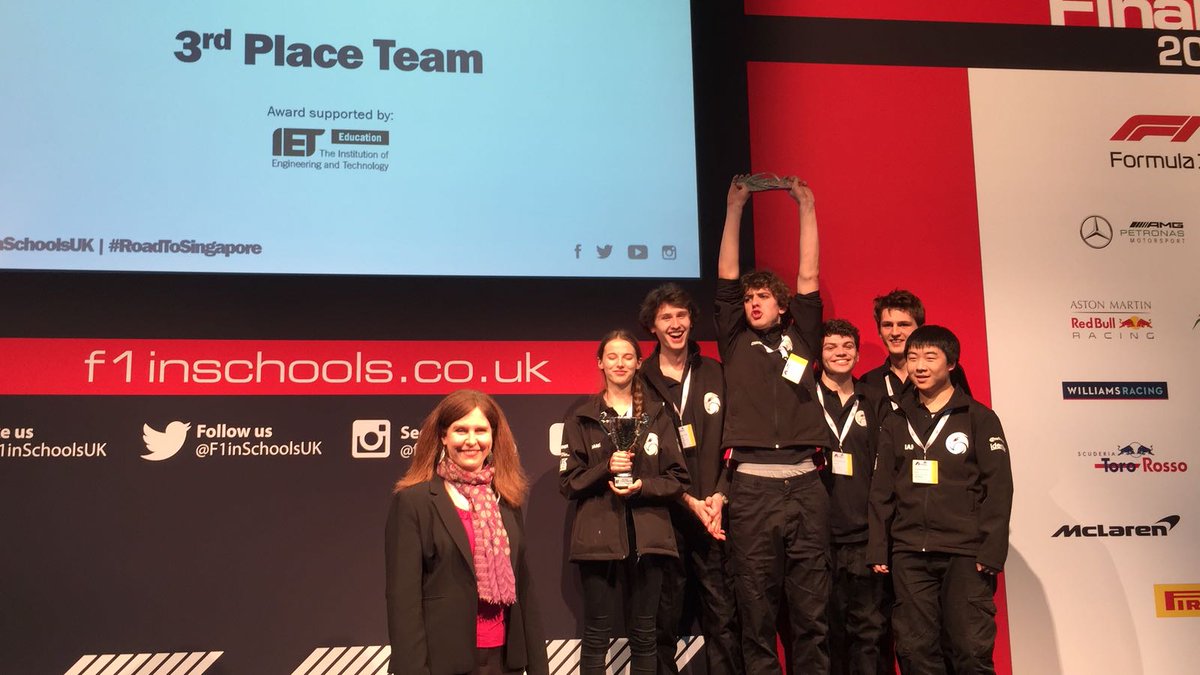 STEMRacing_UK's tweet photo. 3rd Place at the UK National Final 2018 supported by @theiet is presented to @hawkracing2018 #roadtosingapore https://t.co/TGwY9KiXGf