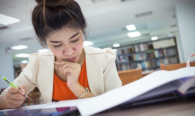 DowningExeter's tweet photo. Hit the ground running with these 8 top tips for surviving your dissertation…
https://t.co/On9ZtO44UG https://t.co/Fuce03muCN