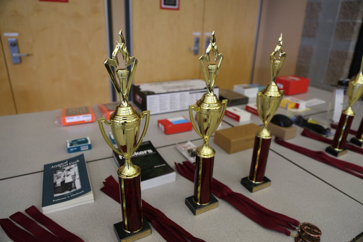 TeamsCode's tweet image. The MIHS Programming Contest is on @geekwire here: geekwire.com/calendar-event…! Come to the contest to eat pizza &amp;amp; snacks, win raffle prizes, and code your way to victory! #geekwire #teamscode #Programming