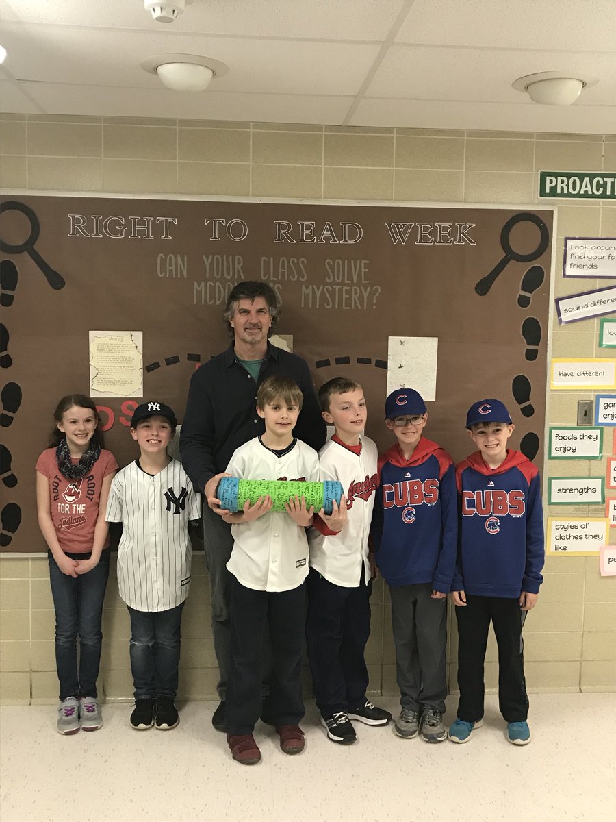 NatalieWininger's tweet photo. McDowell Ss had such an amazing day with James Preller!! Thank you @HudsonPTO for bringing James Preller to our district!!! #McDpride https://t.co/u3iH2b2uK2
