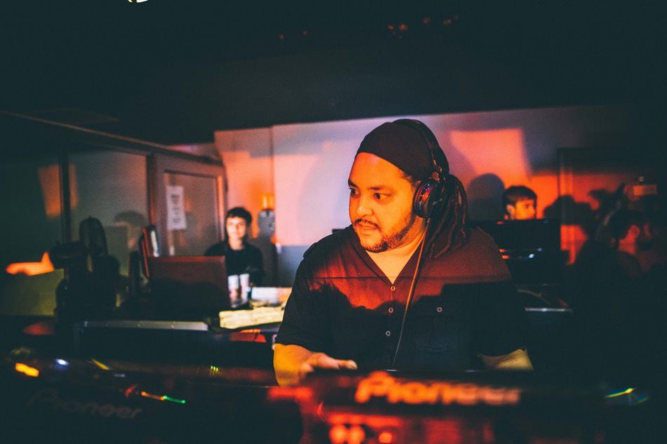 6AMGroup's tweet photo. Go on a journey through sound with deep house dons, Jus-Ed and DJ Qu this Saturday at Into The Woods.
Tickets: https://t.co/e75Hj0jPc5
#intothewoods #JusEd #DJQu #Intothewoodsrecordings #deephouseDJs https://t.co/5xG1ssu30p