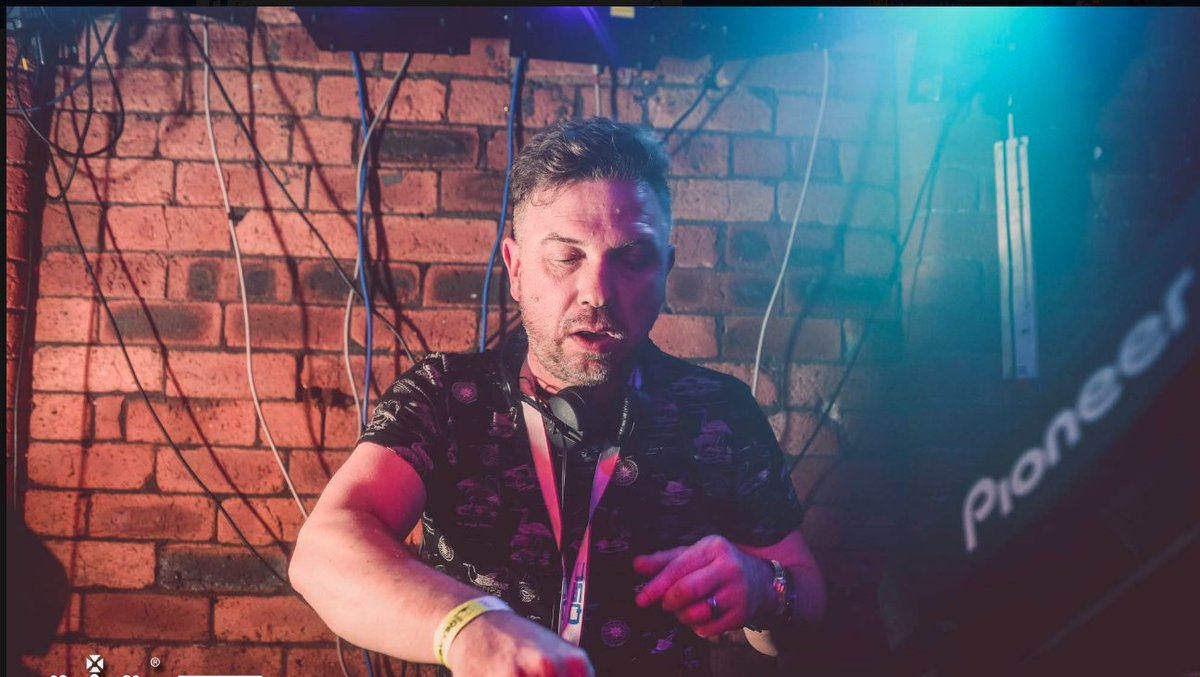 New Dream Freq DJ Mix ..Pure Energy !

mixcloud.com/ibland1/dream-…