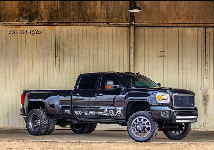 DJGrilles's tweet image. Black beast from Proformance Diesel  #trexgrilles