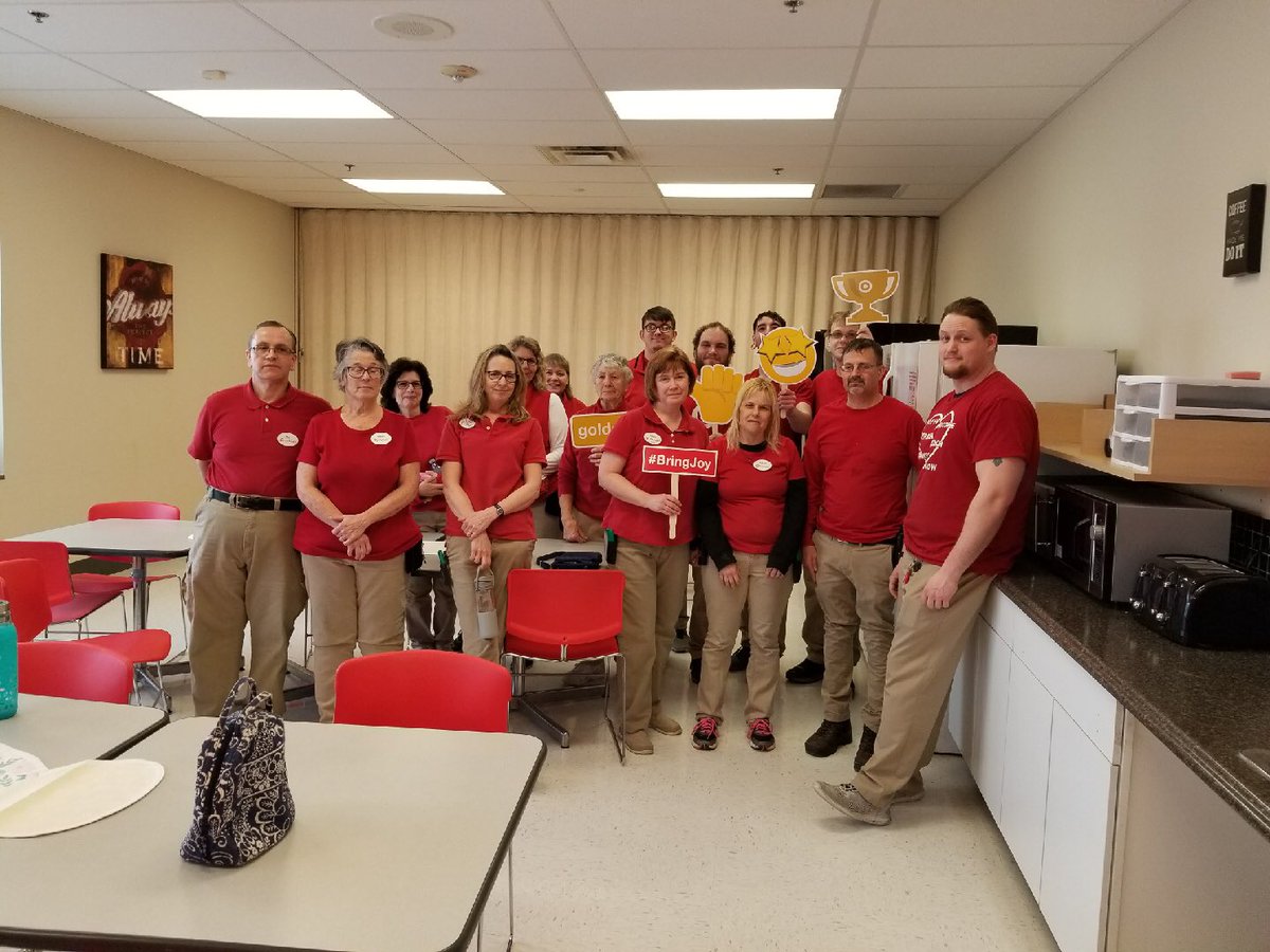 2119 rocked sales and payroll in 2017.  Couldn’t have done it without this team! #goldencontribution