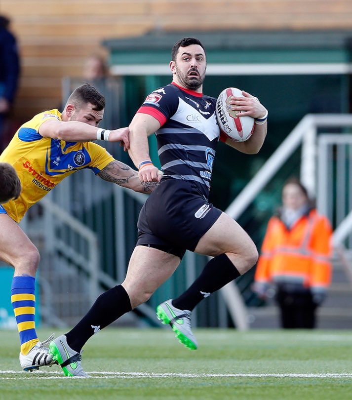 Super Sunday on Live Sports FM

#BetweenARockAndAHardPlace 

Watch this space ... ⚽️🏉