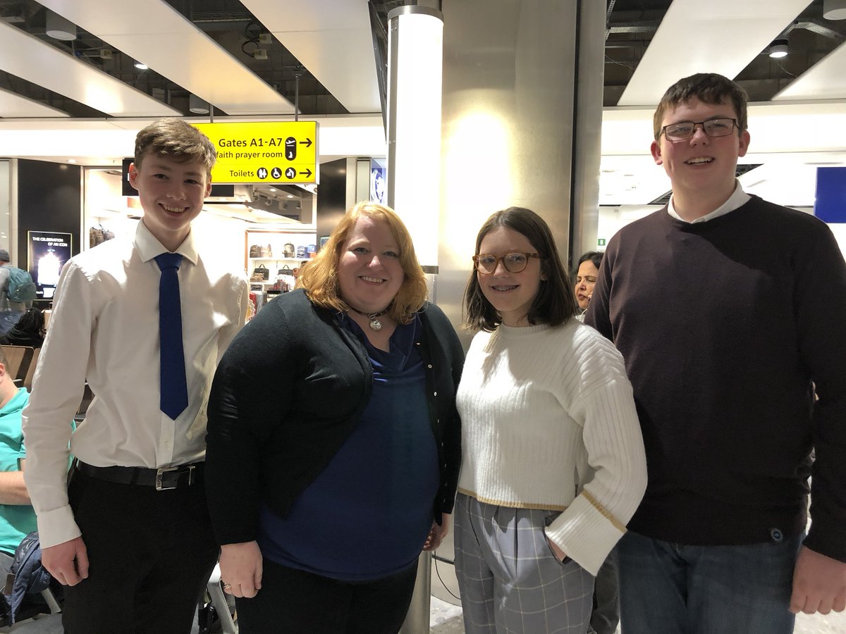 nichildcom's tweet photo. Even in Heathrow airport young people are spreading the word. #OurBrexitToo Tour. https://t.co/2DpFxEY9bd