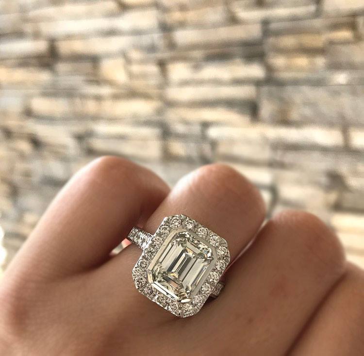 DiamondsbyRL's tweet photo. Think custom jewelry is only for those with unlimited budgets? Think again! https://t.co/cJe1vOtKUr https://t.co/tRNXv3rmDt