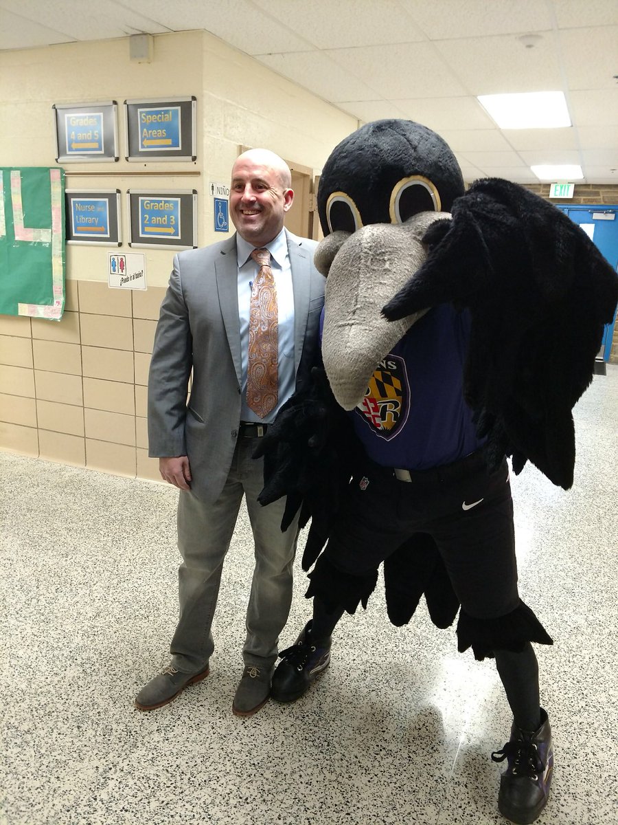 FranklinELsch's tweet photo. We loved our visit from #ravens Poe for #InternationalDayofHappiness2018! He put smiles on so many faces! @VerlettaWhite @HeidiMillerBCPS https://t.co/DpGn2nY6gt