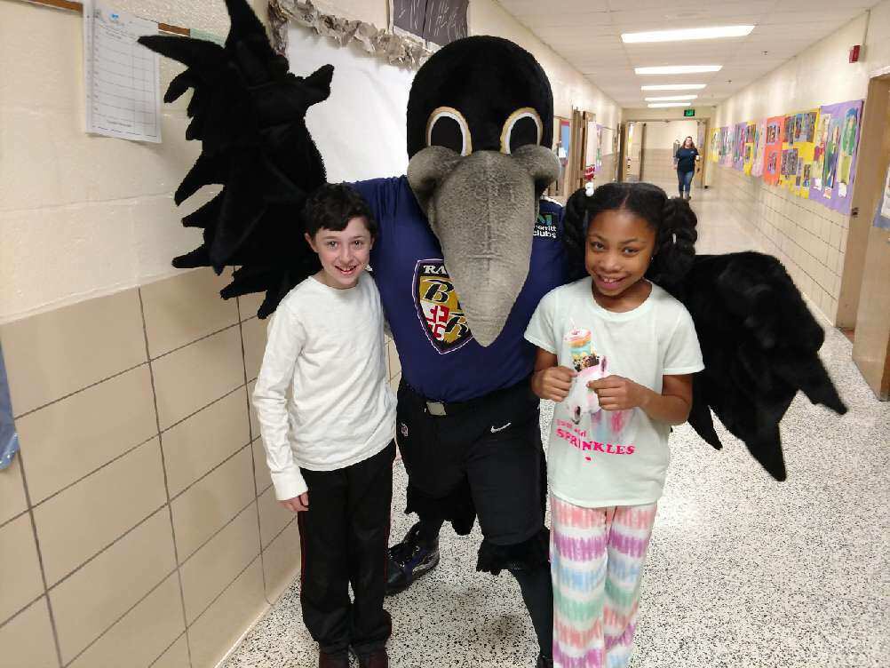 FranklinELsch's tweet photo. We loved our visit from #ravens Poe for #InternationalDayofHappiness2018! He put smiles on so many faces! @VerlettaWhite @HeidiMillerBCPS https://t.co/DpGn2nY6gt