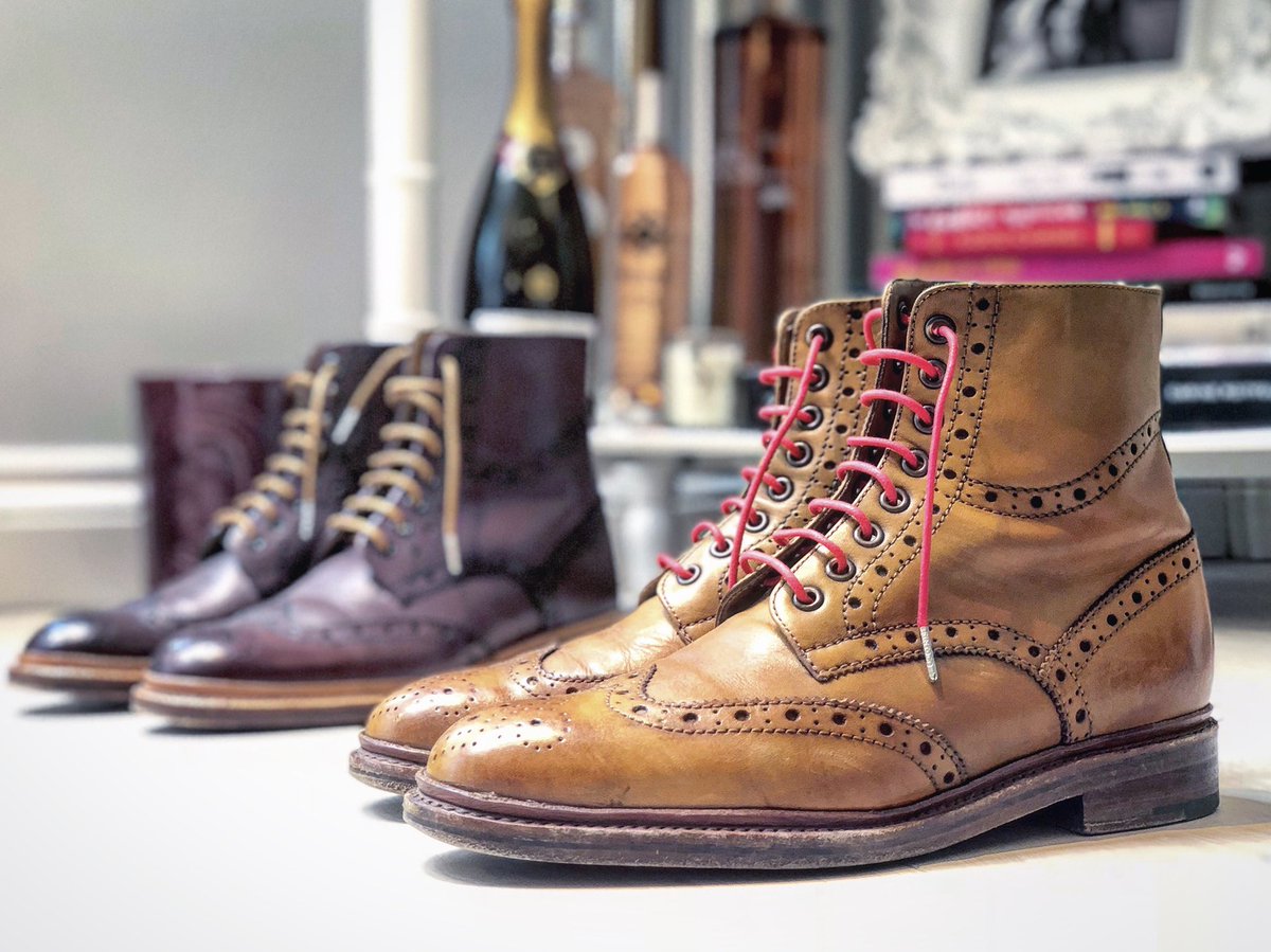 GC_HeadHunter's tweet photo. Revitalised a couple of pairs of @OliverSweeney Wren boots via some new, brighter laces....courtesy of #Fintoco. 
#InternationalHappinessDay for shoes 🙌🏼 https://t.co/gCjiC40CUn