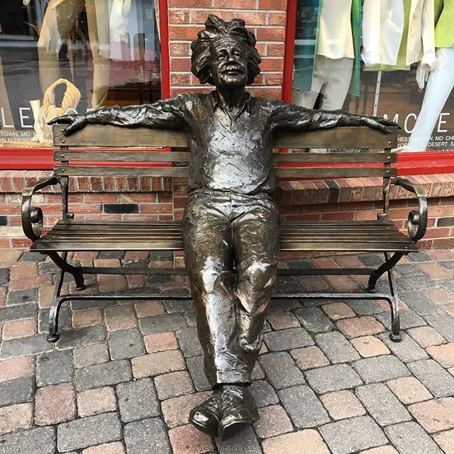 kaileighc_'s tweet image. “Look deep into nature, and then you will understand everything better.” - Albert Einstein #vail #vailcolorado #vailvillage #greatoutdoors ift.tt/2IBD85k